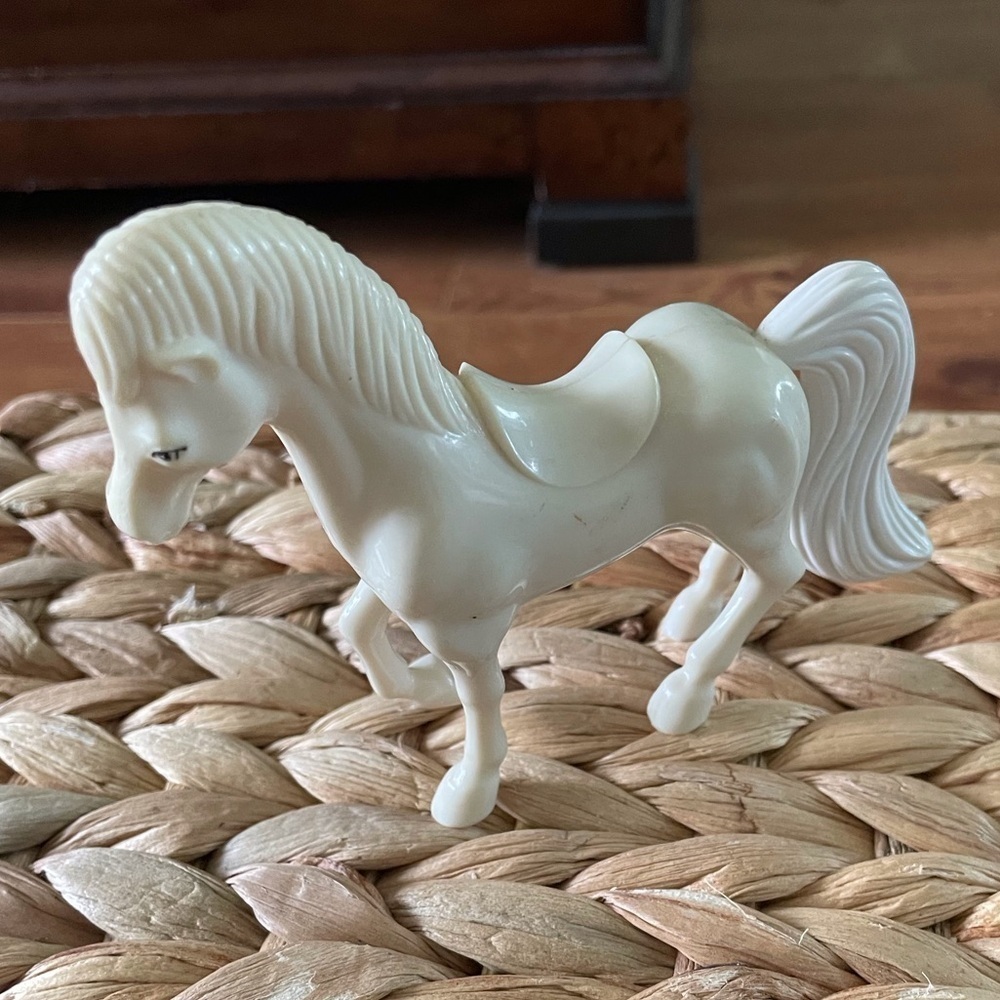Vintage Snow White: Horse Figure